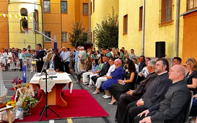 Viceprimarul Antonia Nica le-a fost azi alături elevilor de la Liceul Teologic  Baptist Emanuel și de la Liceul Greco-Catolic „Iuliu Maniu”