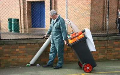 Aspiratorul stradal 120-75-HV