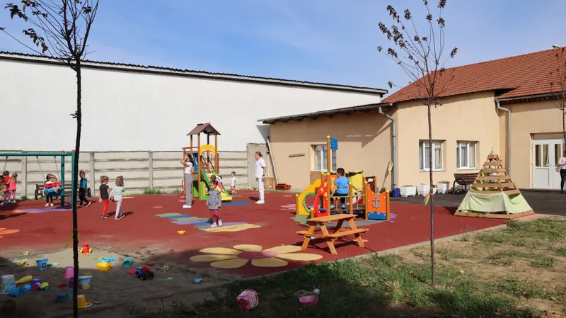 Reparații capitale în unitățile școlare din Oradea