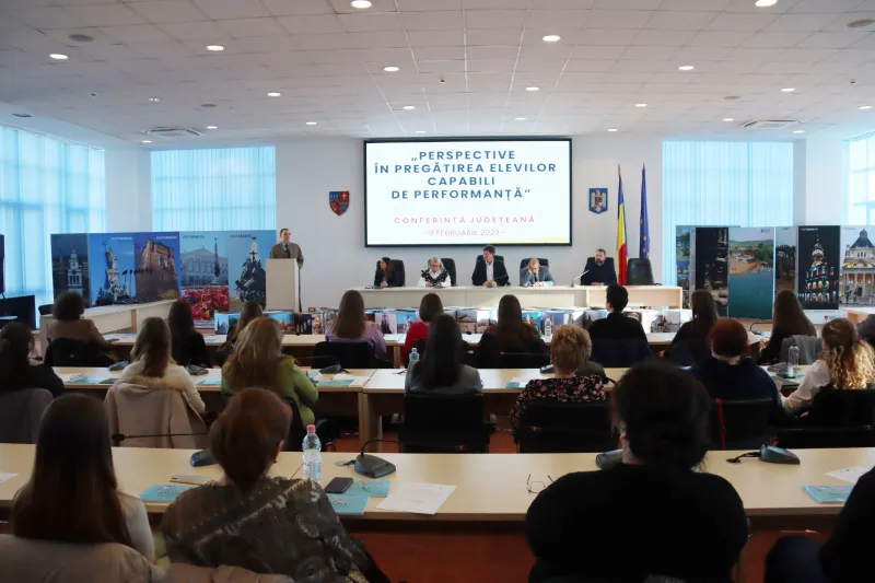 Inteligența, pasiunea, performanța și munca asiduă – principalele atribute ale elevilor excelenți ai Aradului!