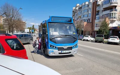 Microbuzele electrice au ieșit pe traseu și îi deservesc pe deveni!