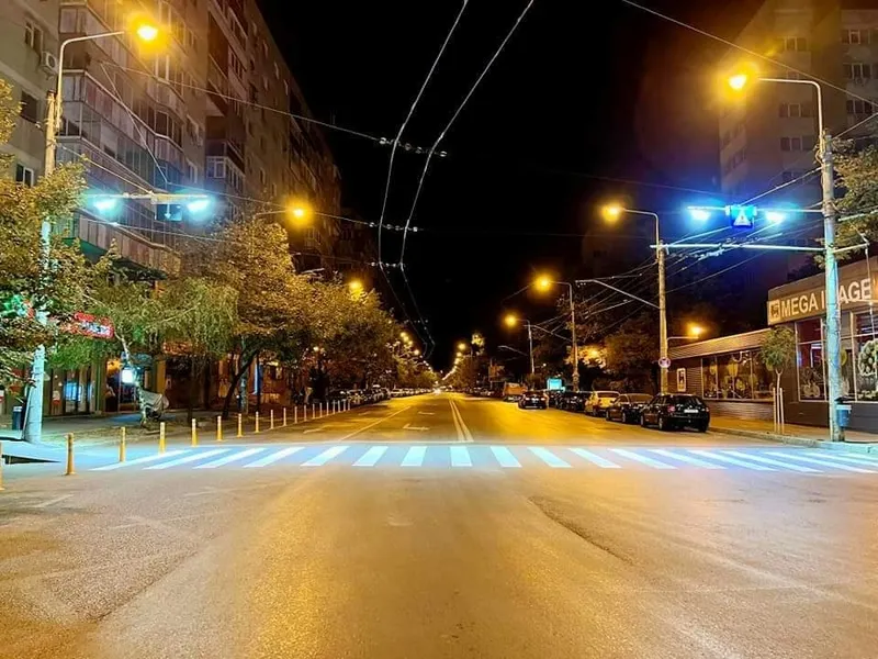 Siguranță în trafic: peste 170 de treceri de pietoni suprailuminate și supraînălțate, în Sectorul 6