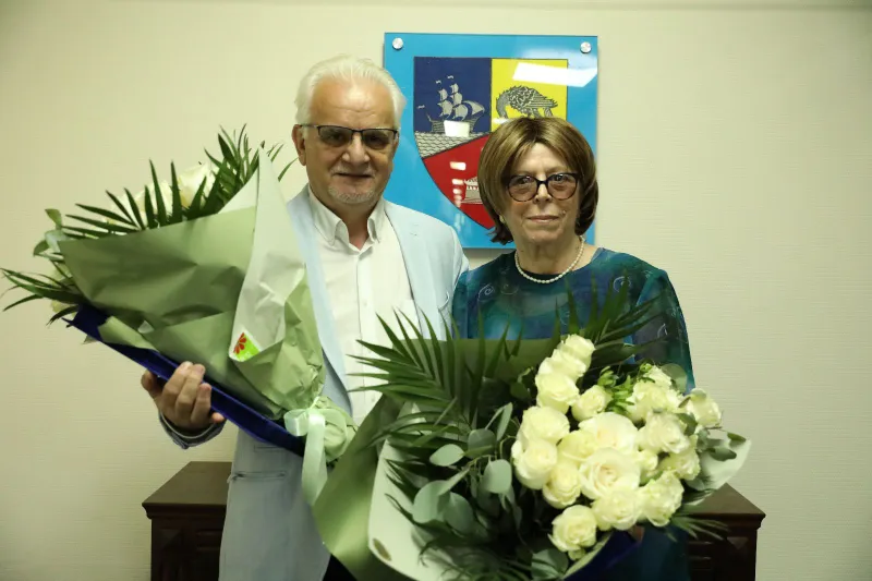 Acordarea celei mai înalte distincții civile pe care o poate conferi instituția noastră, respectiv titlul de “Cetățean de Onoare al Județului Constanța”