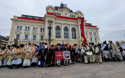 Viceprimarul Antonia Nica a primit colindătorii festivalului „Asta-  i datina străveche”