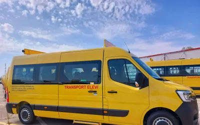 Microbuze școlare pentru elevii din județul Botoșani