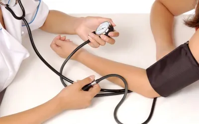 Instrumentar medical pentru cabinetele școlare de la C.N. „Decebal” și Liceul de Arte