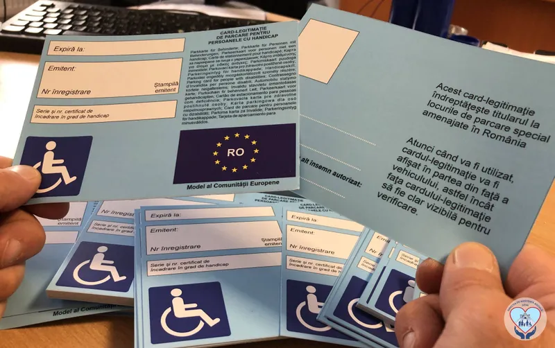 În atenția persoanelor care au dreptul la legitimații de parcare gratuită