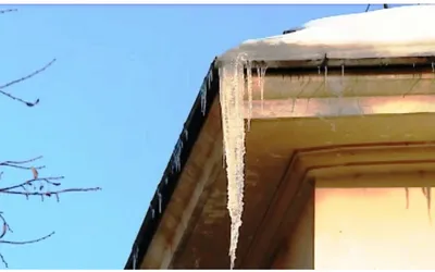 Amenzi între 500 – 2.500 lei pentru neîndepărtarea zăpezii sau a  țurțurilor de la nivelul streșinilor