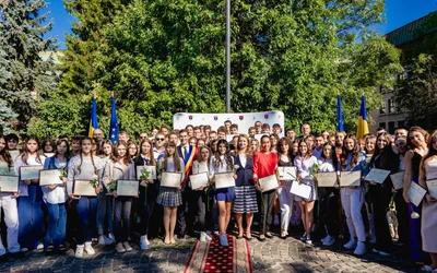Elevii maramureșeni cu note de 10 la examenele naționale, premiați de ministrul Educației, Ligia Deca, și președintele Consiliului Județean, Ionel Bogdan