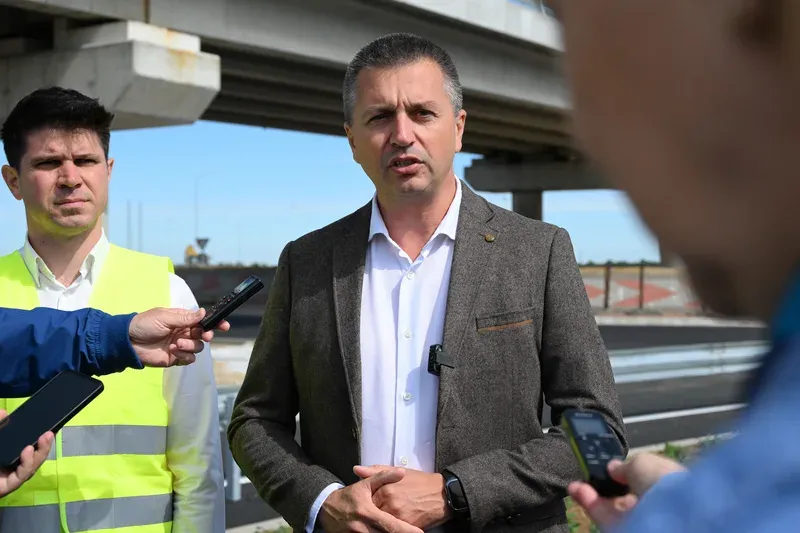 Lucrările la pasajul rutier de pe DN19, la ieșirea din Oradea spre Marghita, sunt finalizate în proporție de 85%; deschidere totală la sfârșitul lunii sau începutul lui iulie
