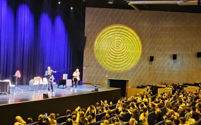 Proiecte cultural-artistice de anvergură, spectacole, expoziții și recitaluri pentru  publicul de toate vârstele