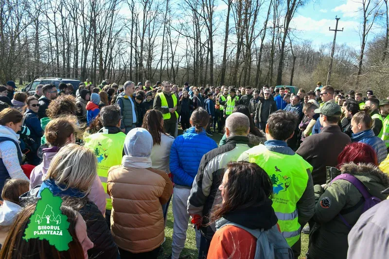Peste 1.300 participanți și 25.000 puieți plantați la ediția a V-a a proiectului „Bihorul Plantează”