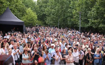Peste 15.000 de bucureșteni s-au bucurat de concertul „Flori pentru suflet - Remember Florian Pittiş”