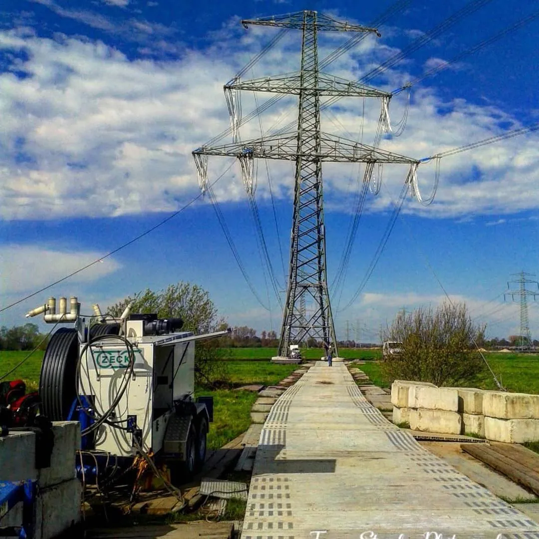 Echipamente pentru tragerea cablurilor aeriene