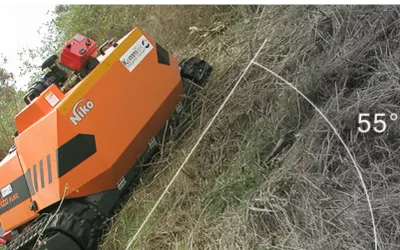 RoboFlail ONE și VARIO de la Rapid.ch - întreținerea suprafețelor verzi cu pante mari (max. 55 de grade)