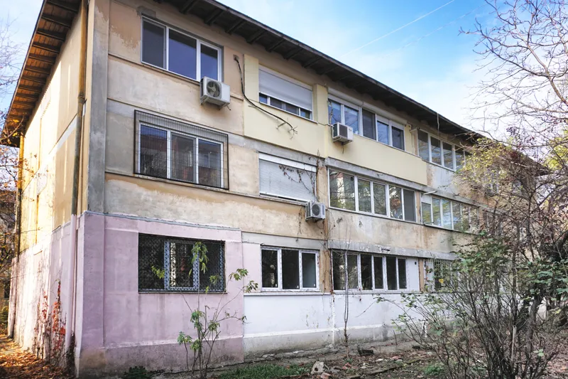 Imobilul din strada Baltagului, nr. 17 va fi consolidat și restaurat cu finanțare din PNRR Componenta 5 – Valul Renovării.