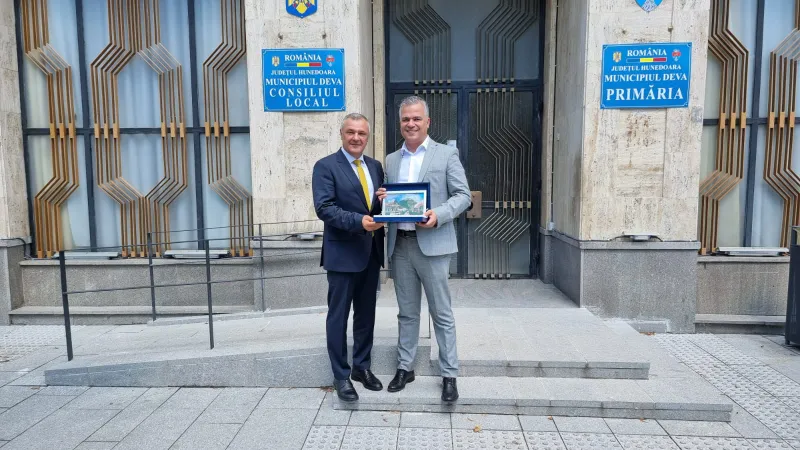 Întâlnire de lucru, la Deva, cu ministrul Dezvoltării, Lucrărilor Publice și Administrației, Adrian-Ioan Veștea