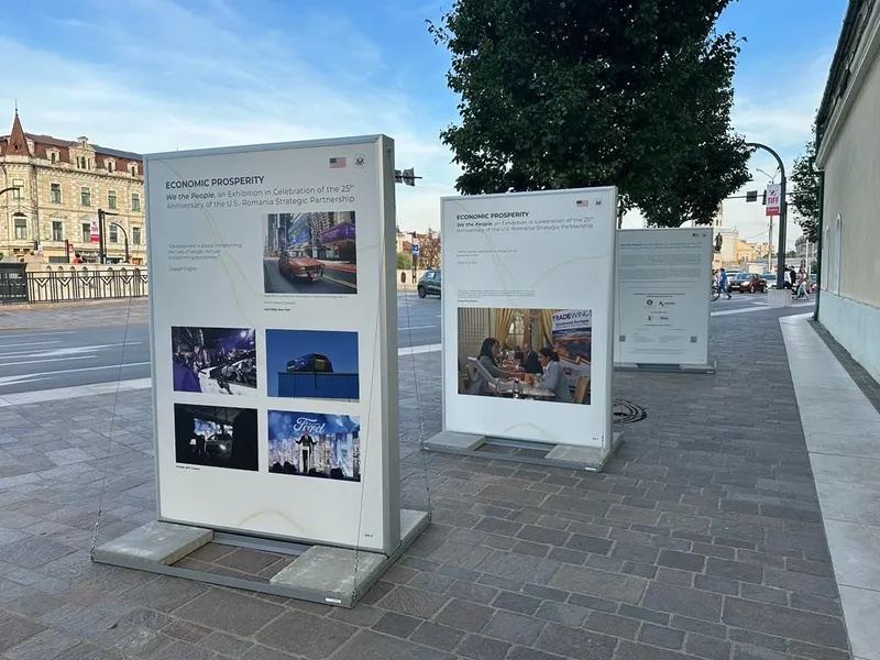 Expoziție în Piața Unirii: 25 de ani de parteneriat strategic US –  România