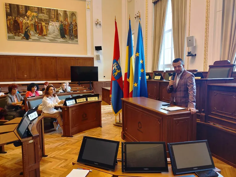 PARTENERIAT ÎNTRE PRIMĂRIE ȘI ȘCOLI. DE NOI DEPINDE SĂ PLĂTIM MAI PUȚIN, PRIN REDUCEREA CONSUMULUI LA UTILITĂȚI