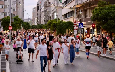 UN NOU WEEKEND RECREATIV LA „STRĂZI DESCHISE, BUCUREȘTI – PROMENADĂ URBANĂ”