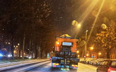 Pe toată perioada nopții trecute s-a intervenit pentru prevenirea formării poleiului în Sectorul 3