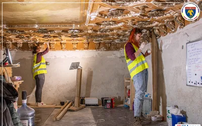 Pe șantierul de la Muzeul Județean se lucrează la componentele artistice