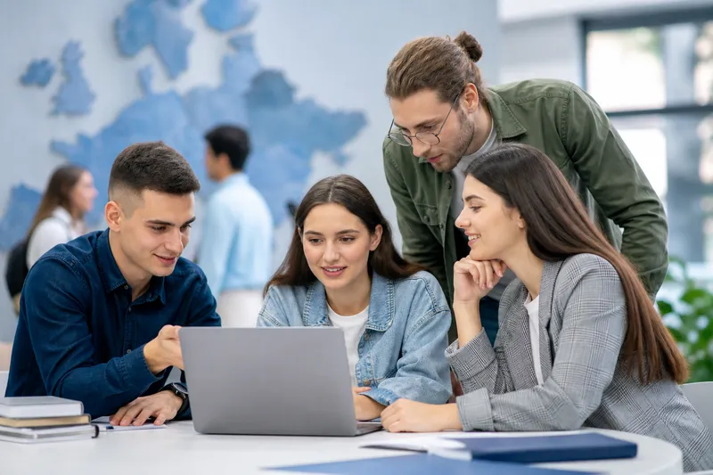 ProEduHub: platformă pentru orientare în învățământul superior — România 23,0% față de media UE 44,8%