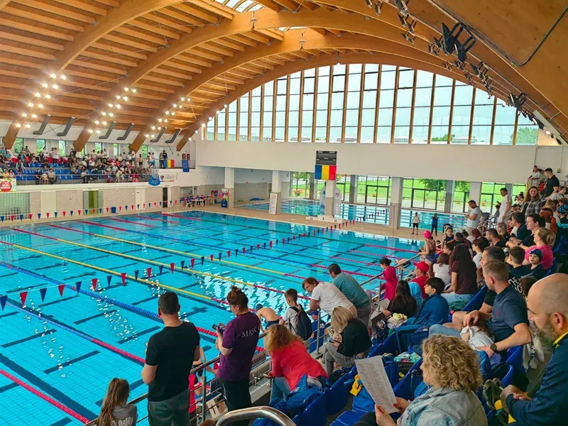 Consiliul Județean Vrancea: Peste 270 de copii au participat la Concursul de înot „Vrancea Splash Cup”