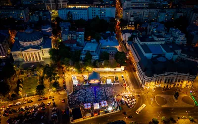 PESTE 15.000 DE PERSOANE AU PARTICIPAT LA CONCERTELE ÎN AER LIBER, LA PIAŢA FESTIVALULUI INTERNAŢIONAL GEORGE ENESCU
